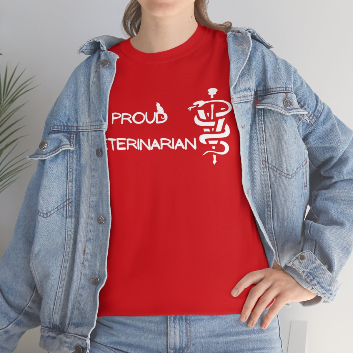 "Proud veterinarian" Tee