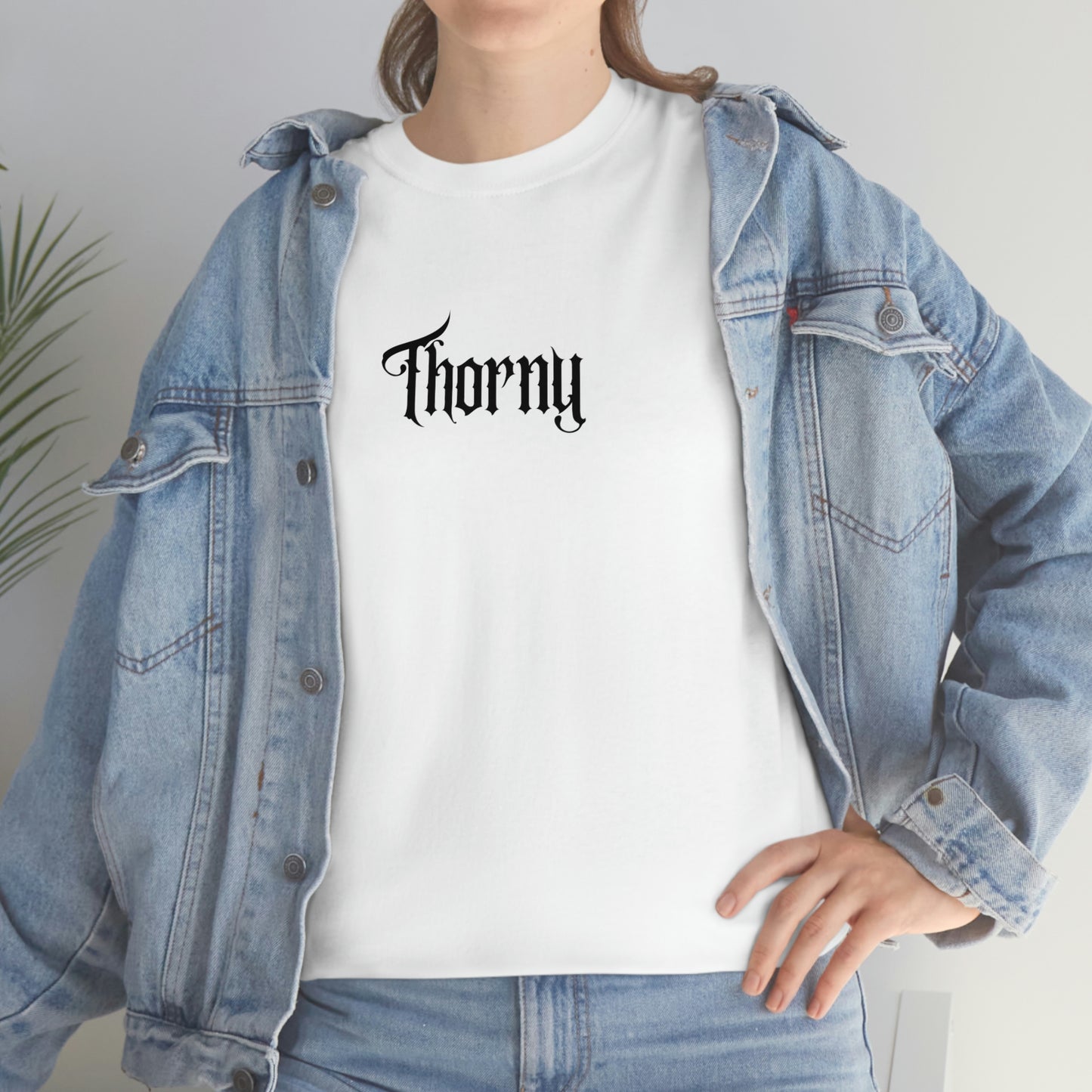 "Thorny", Tee