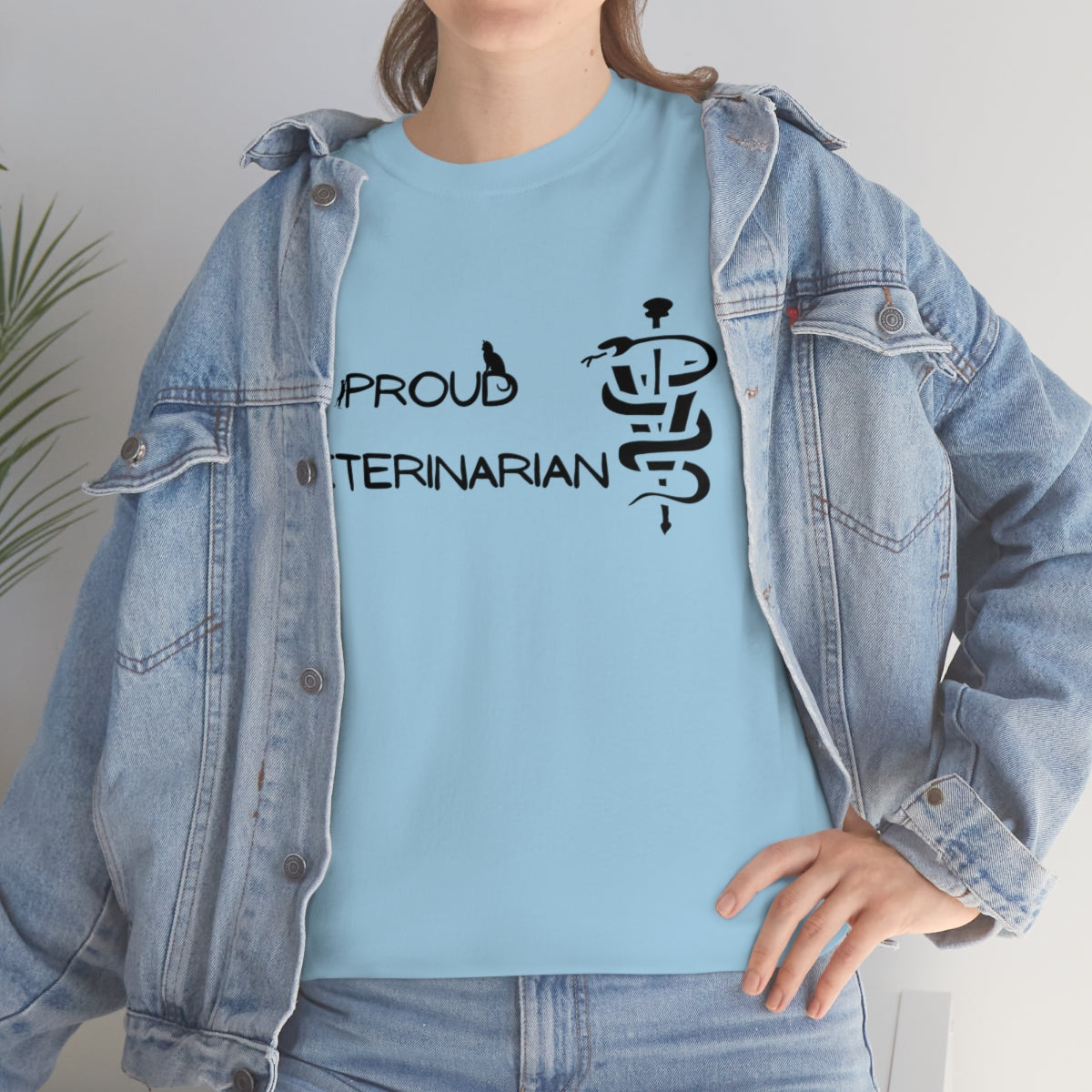 "Proud veterinarian" Tee