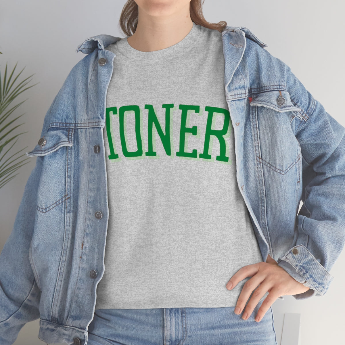 "Stoner", Tee