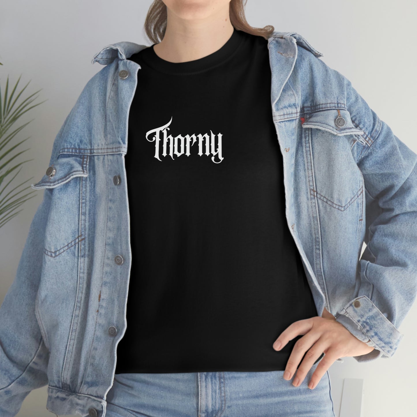 "Thorny", Tee