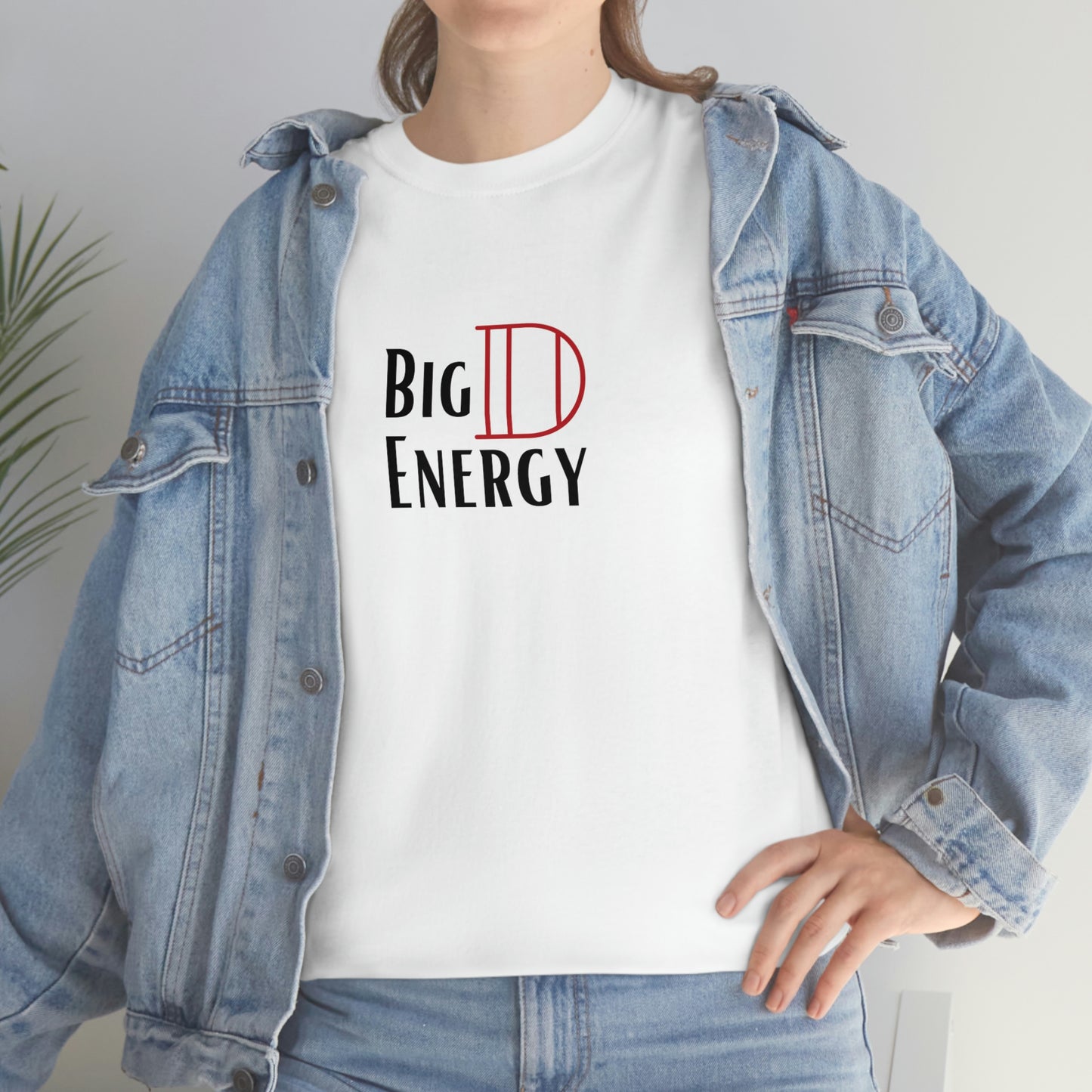 "Big D Energy", Tee