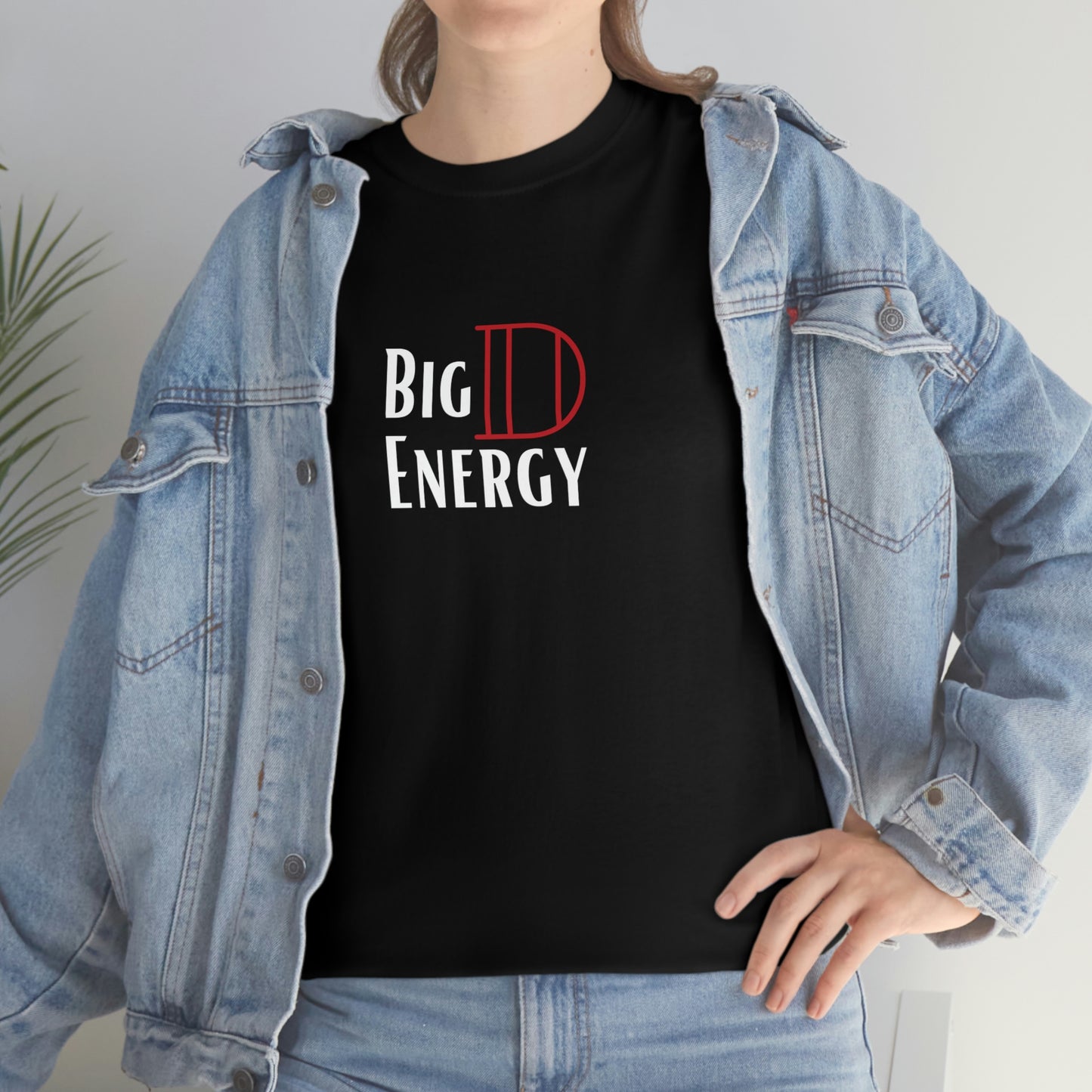 "Big D Energy", Tee