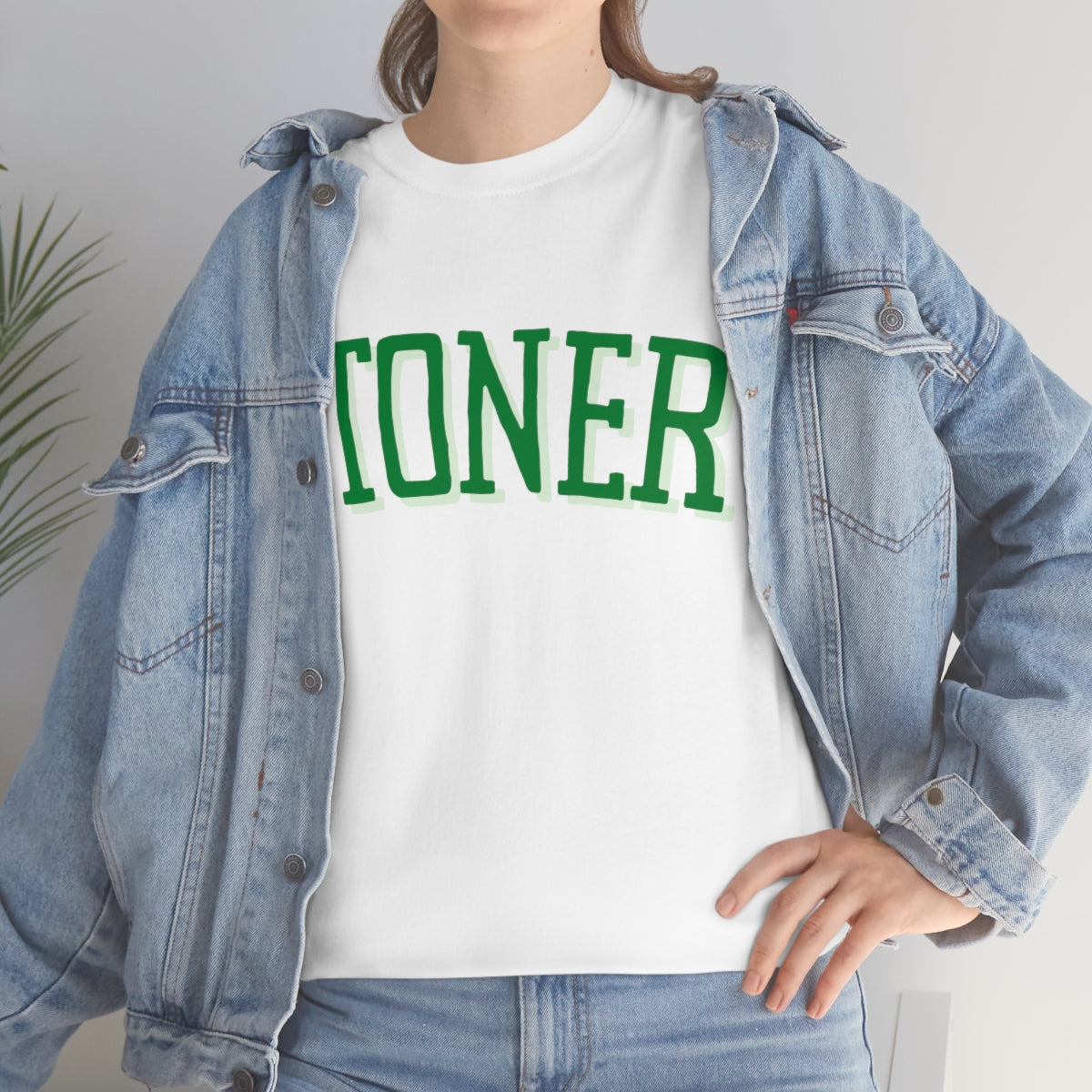 "Stoner", Tee